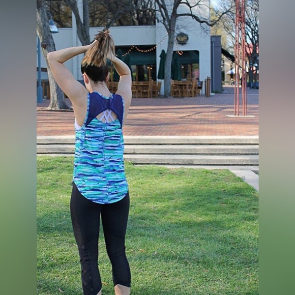 Lululemon Sculpt Tank Running Mesh Striped Tank - Picture 2 of 8